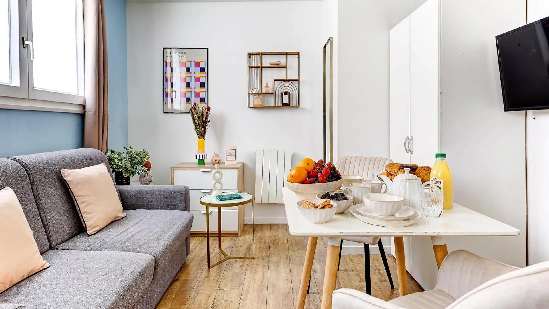 Apartment Studio Cosy Au Coeur De Paris Pres Des Buttes-Chaum
